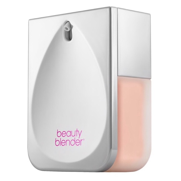 beautyblender Bounce Whip Long Wear Foundation in 1.20 C Light Fair, 30 ml - Picture 1 of 6